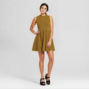 Women’s Black and Gold Dress